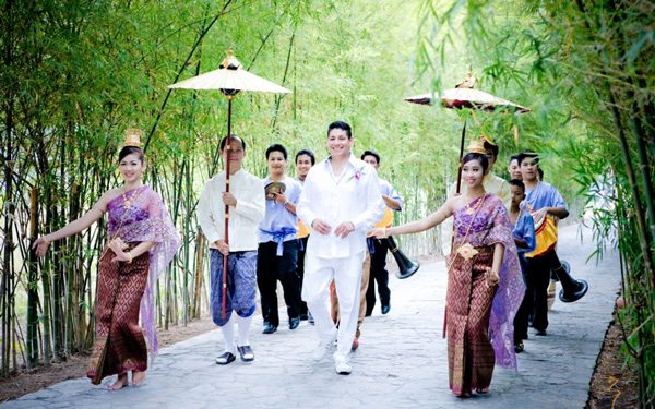 khan maak thai weddings