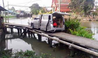 minivan bangkok bad driving