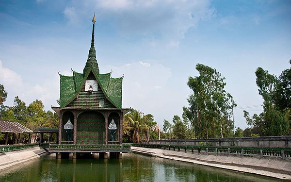 thailand temples wat pa maha chedia kaeq