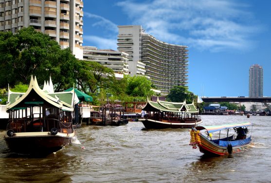 asiatique riverfront bangkok