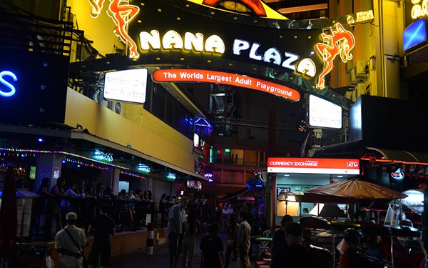 nana plaza bangkok